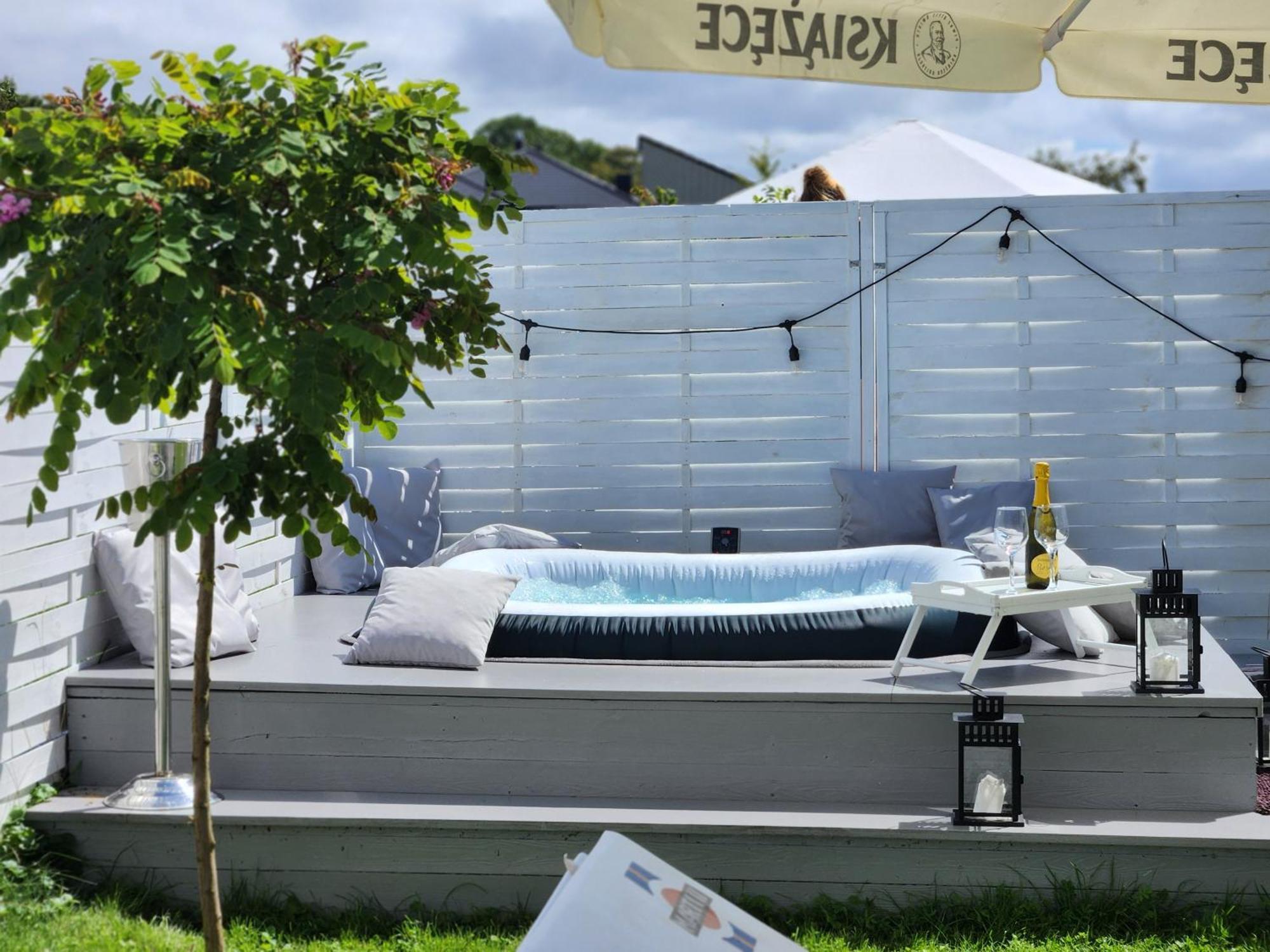 Domki z jacuzzi nad zatoką Puck Zewnętrze zdjęcie
